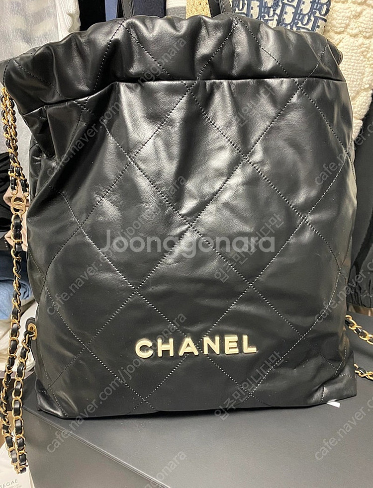 샤넬 22백팩 블랙--0